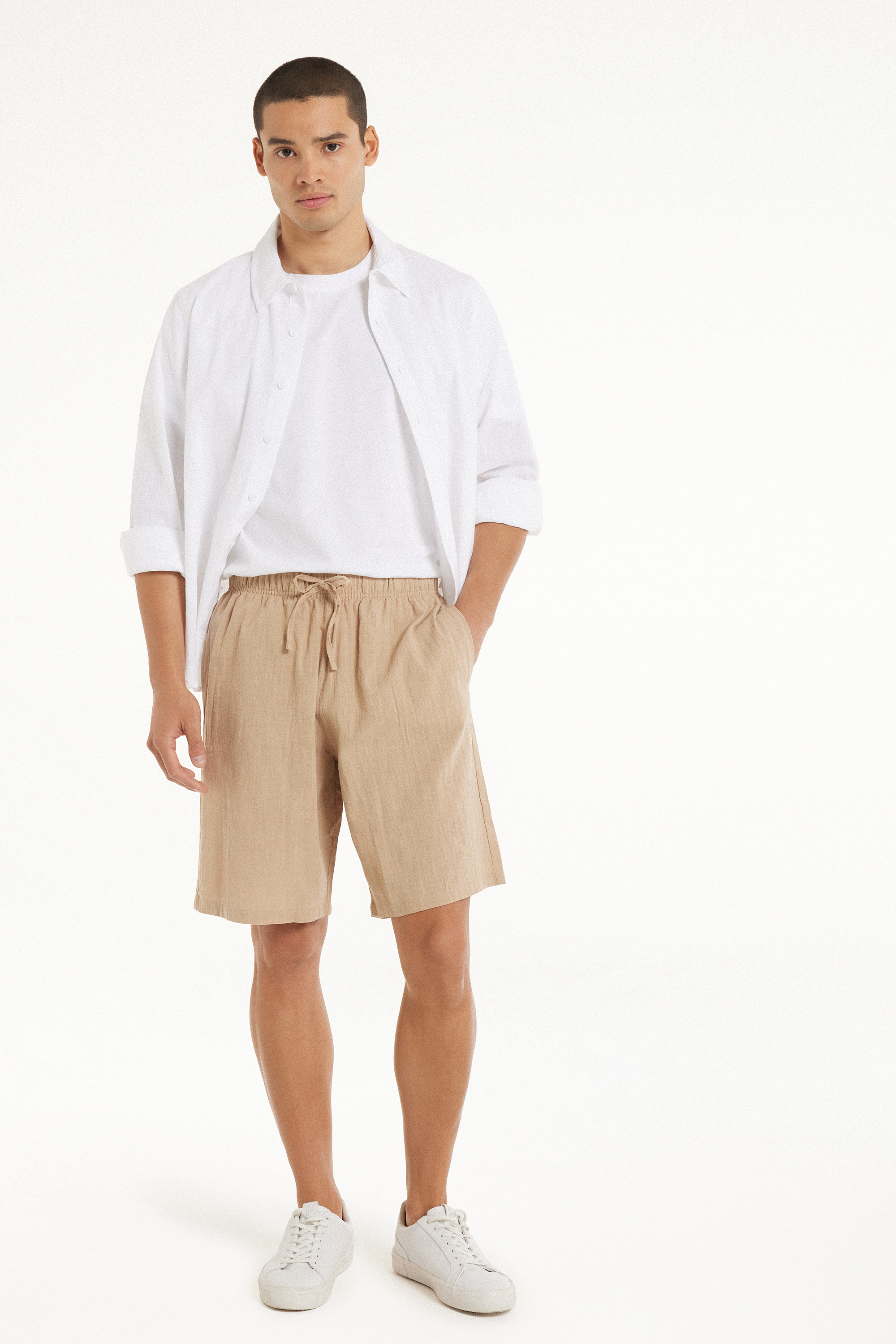 Shorts aus 100 % superleichter Baumwolle mit Taschen