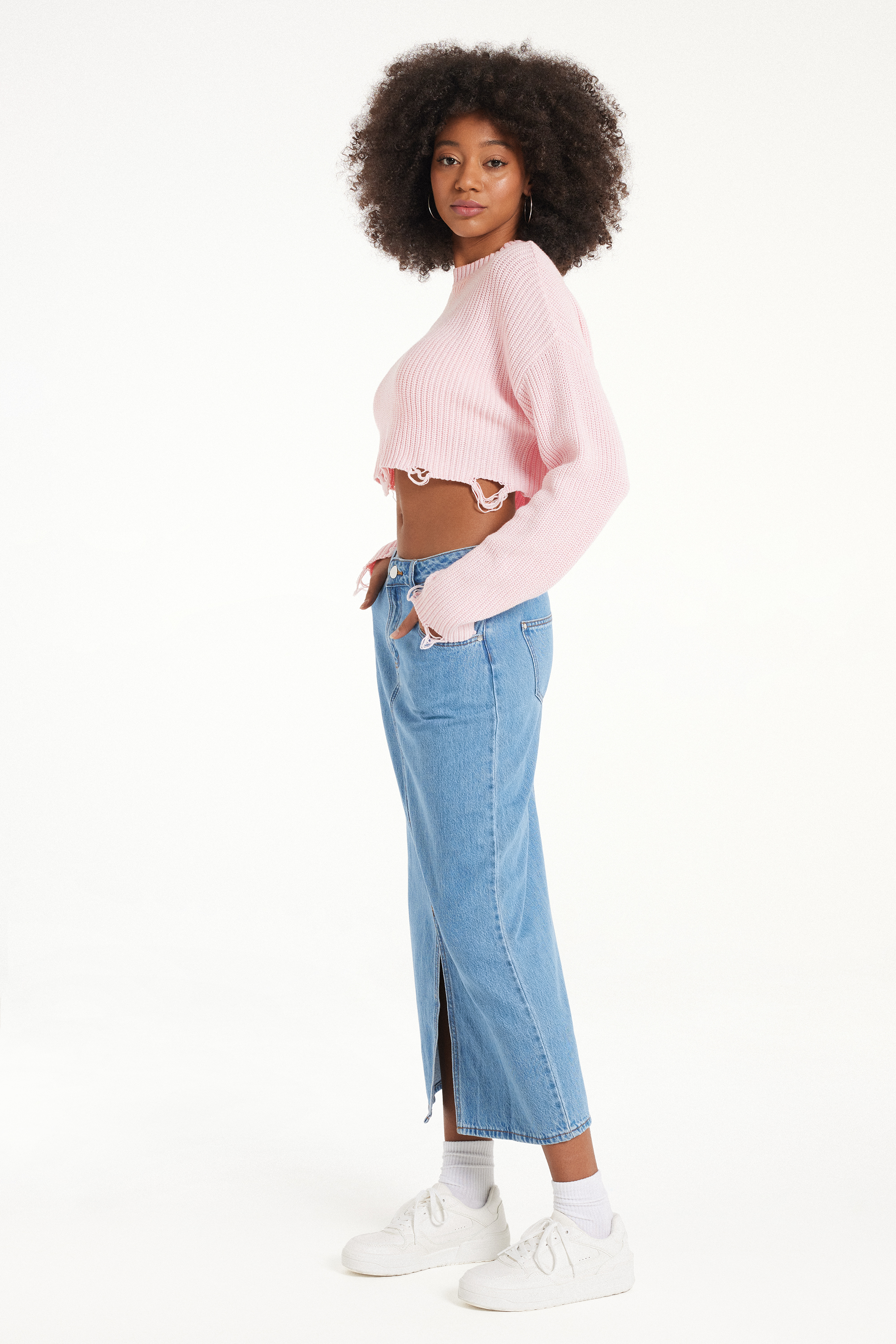 Long-Sleeved Ribbed Crop Top with Torn Hem