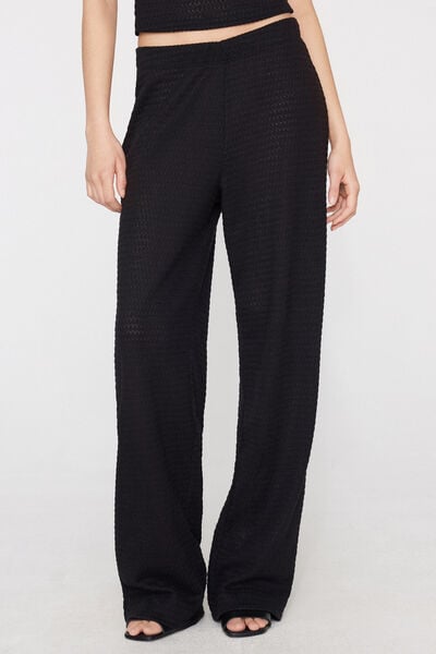 Hossz&uacute;nadr&aacute;g &Aacute;tt&ouml;rt Sz&ouml;vetből