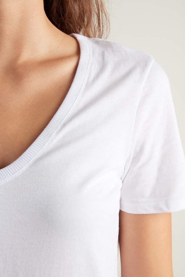 Basic Cotton V-Neck T-Shirt  
