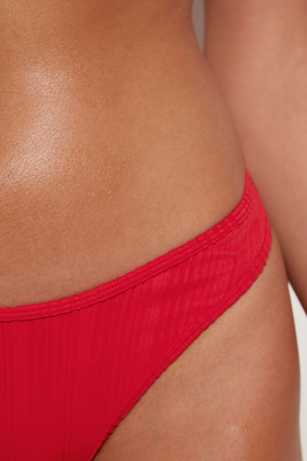 High-Cut G-String in Red Recycled Ribbed Microfibre  