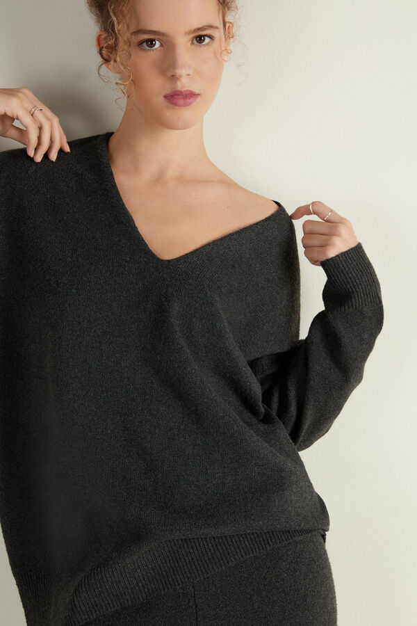 Loungewear VNeck Sweater in Recycled Fabric Tezenis