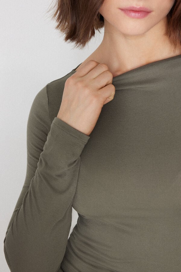 Bluză M&acirc;necă Lungă Decolteu Bărcuță Viscoză  