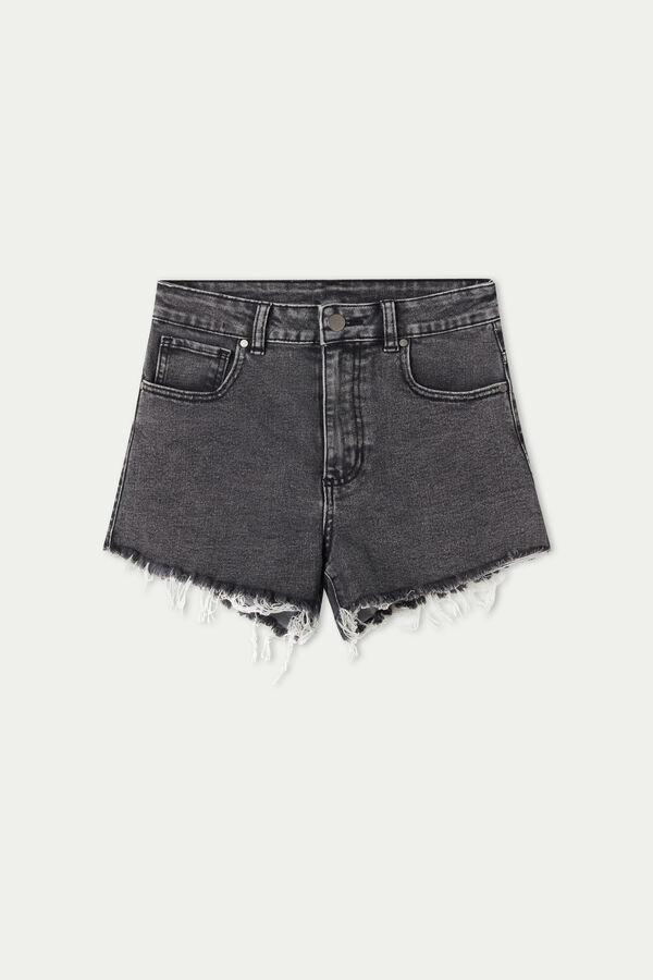 High-Waist Shorts in Fringed Denim  