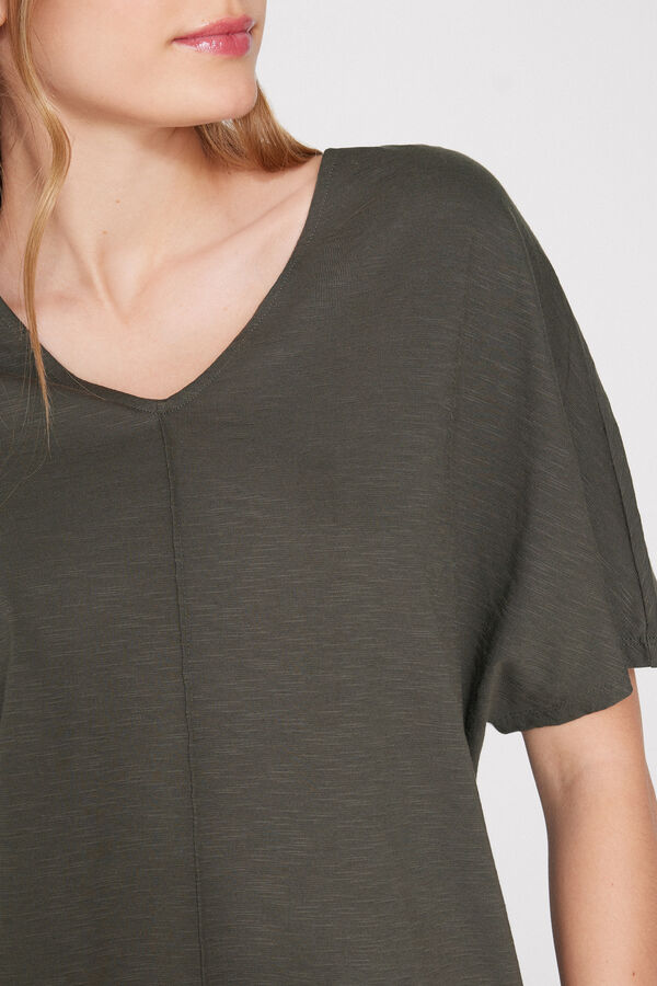 100% Slub Cotton V-Neck T-Shirt  