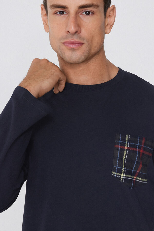 Langer Flanell-Pyjama mit Karo-Brusttasche  