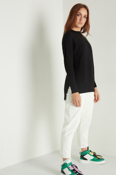Asymmetric Rounded Neck Sweater with Slits