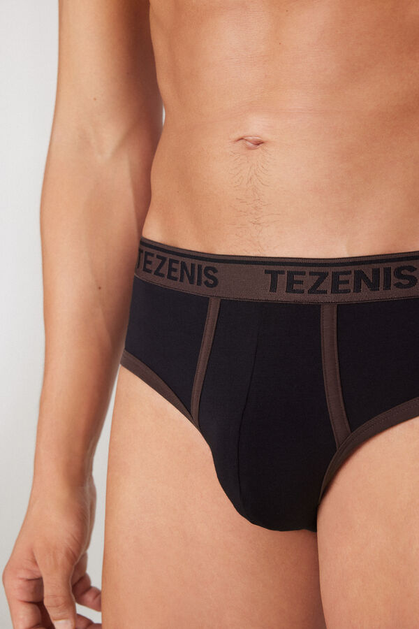 Slip homme &agrave; bords contastants  