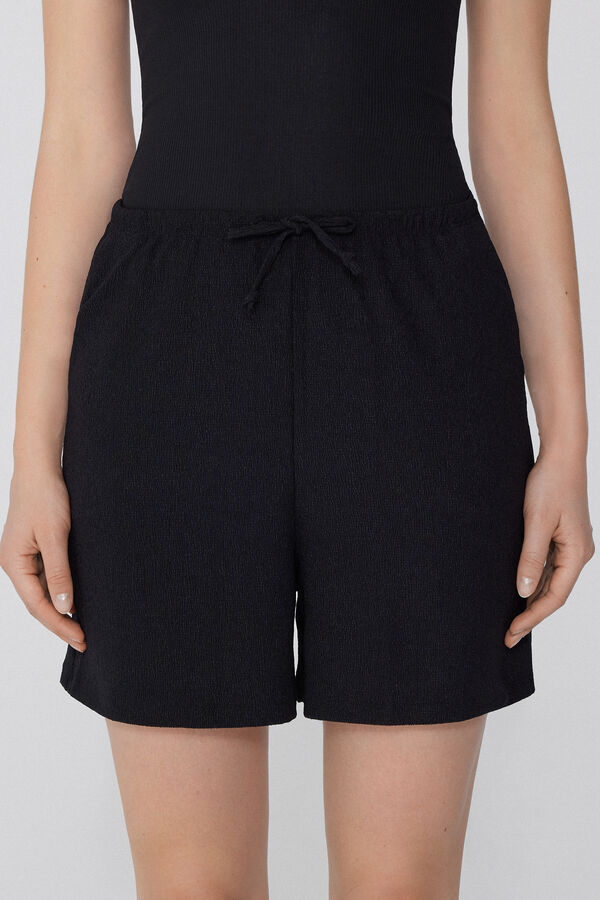 Shorts in Krepp-Optik mit Tunnelzug  