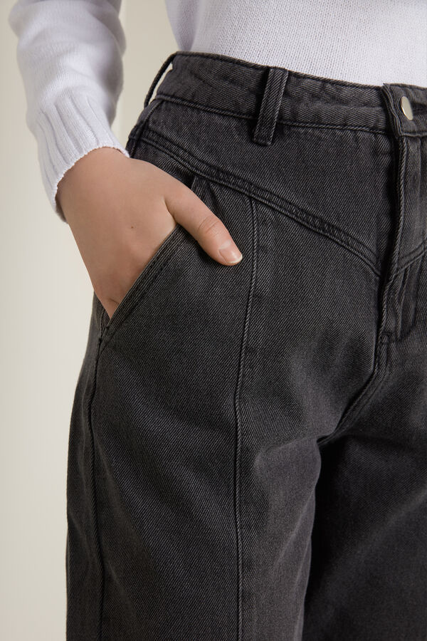 High-Waisted Baggy Jeans with Top Stitching  