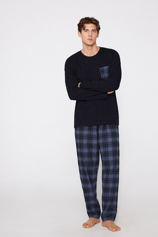 Langer Pyjama aus Baumwolle mit Brusttasche  