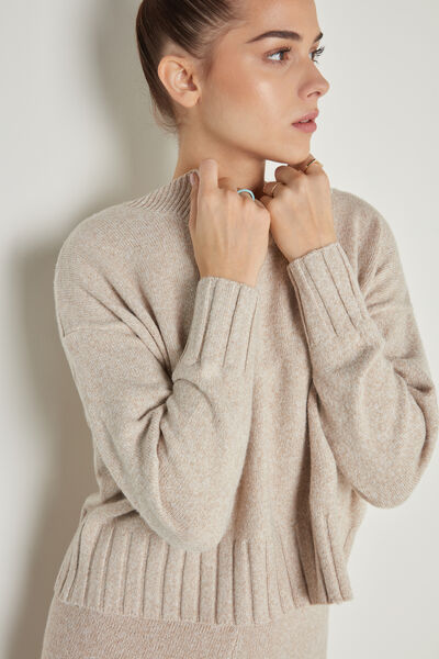 Short Loungewear Sweater in Recycled Fabric