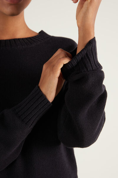 Long Sleeve Cotton Sweater with Rounded Neck