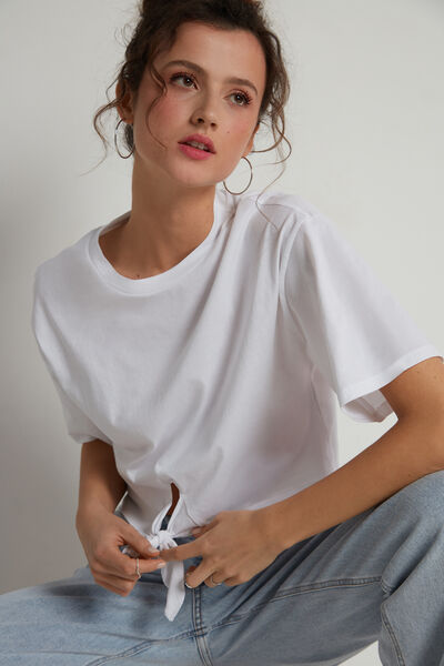 Boxy T-Shirt with Knot