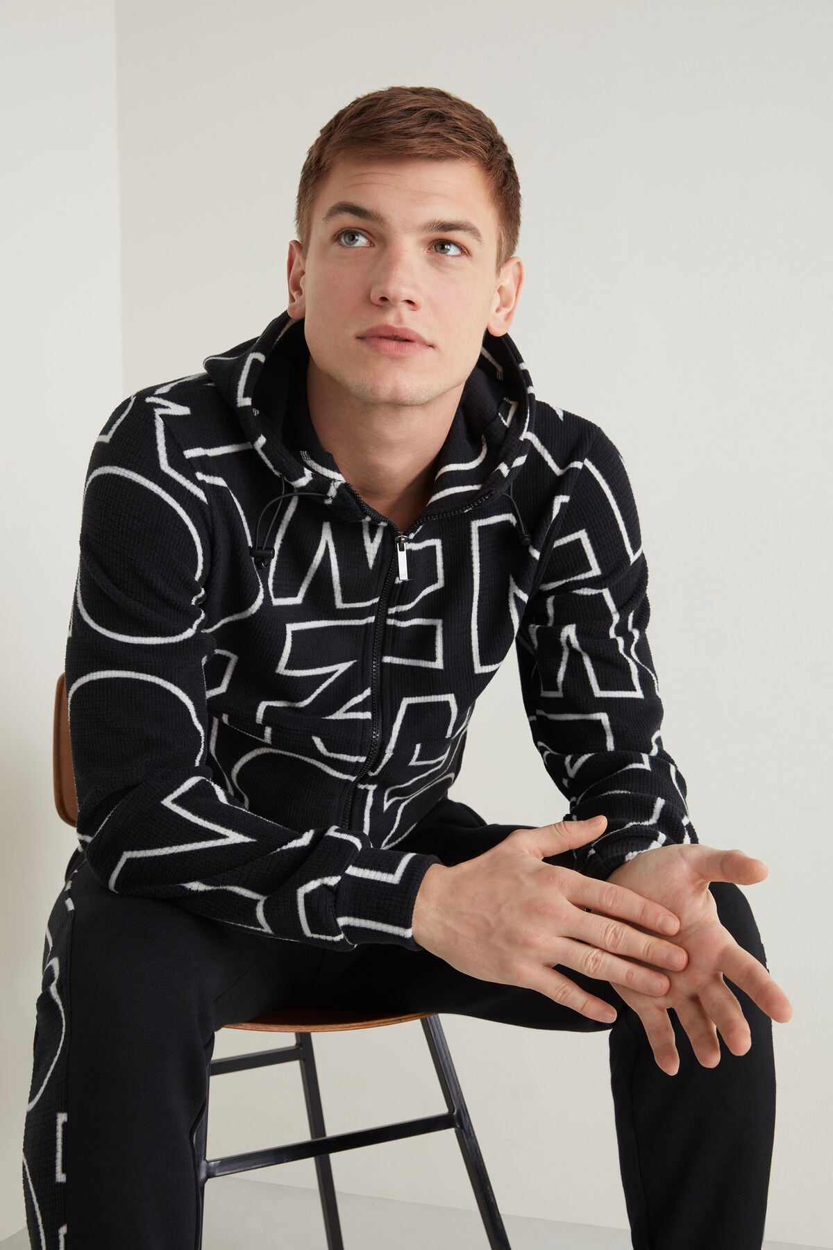 Theresa - Zip-Up Hoodie