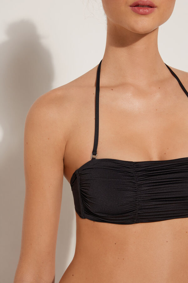 Bandeau-Bikinioberteil aus recycelter Mikrofaser mit Raffung und herausnehmbaren Polstern  