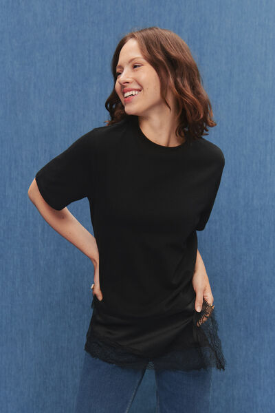 T-Shirt Cotone con Inserto Raso e Pizzo