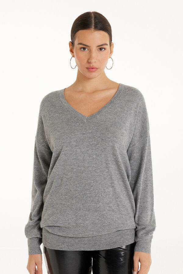 Mittelschwerer Pullover mit langen Ärmeln, V-Ausschnitt und Wolle  