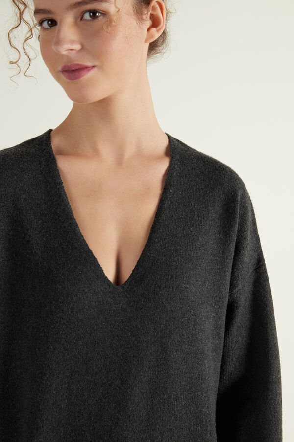 Loungewear V-Neck Sweater in Recycled Fabric  