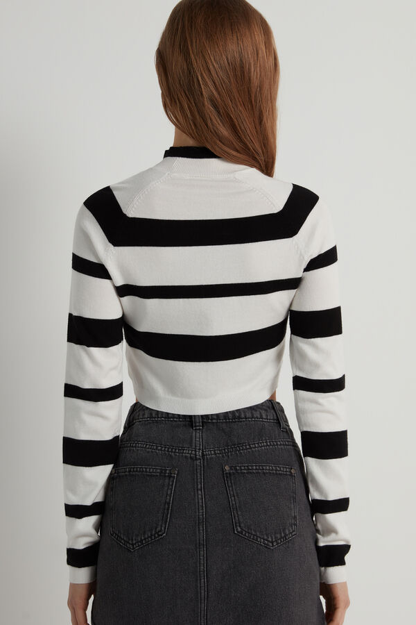 Long-Sleeved Crop Top with Polo Neck  