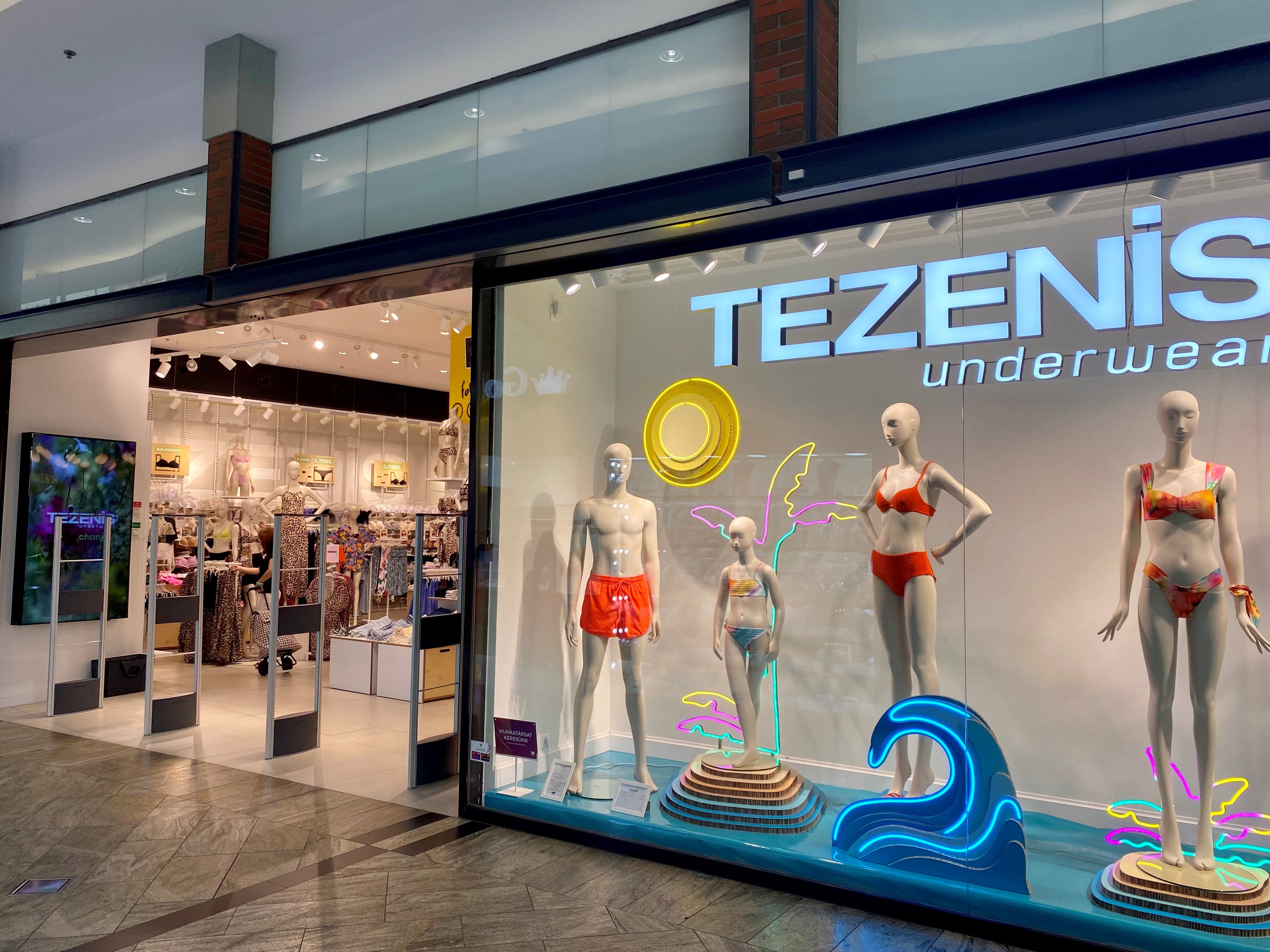 Tezenis BUDAPEST SC WEST END CITY