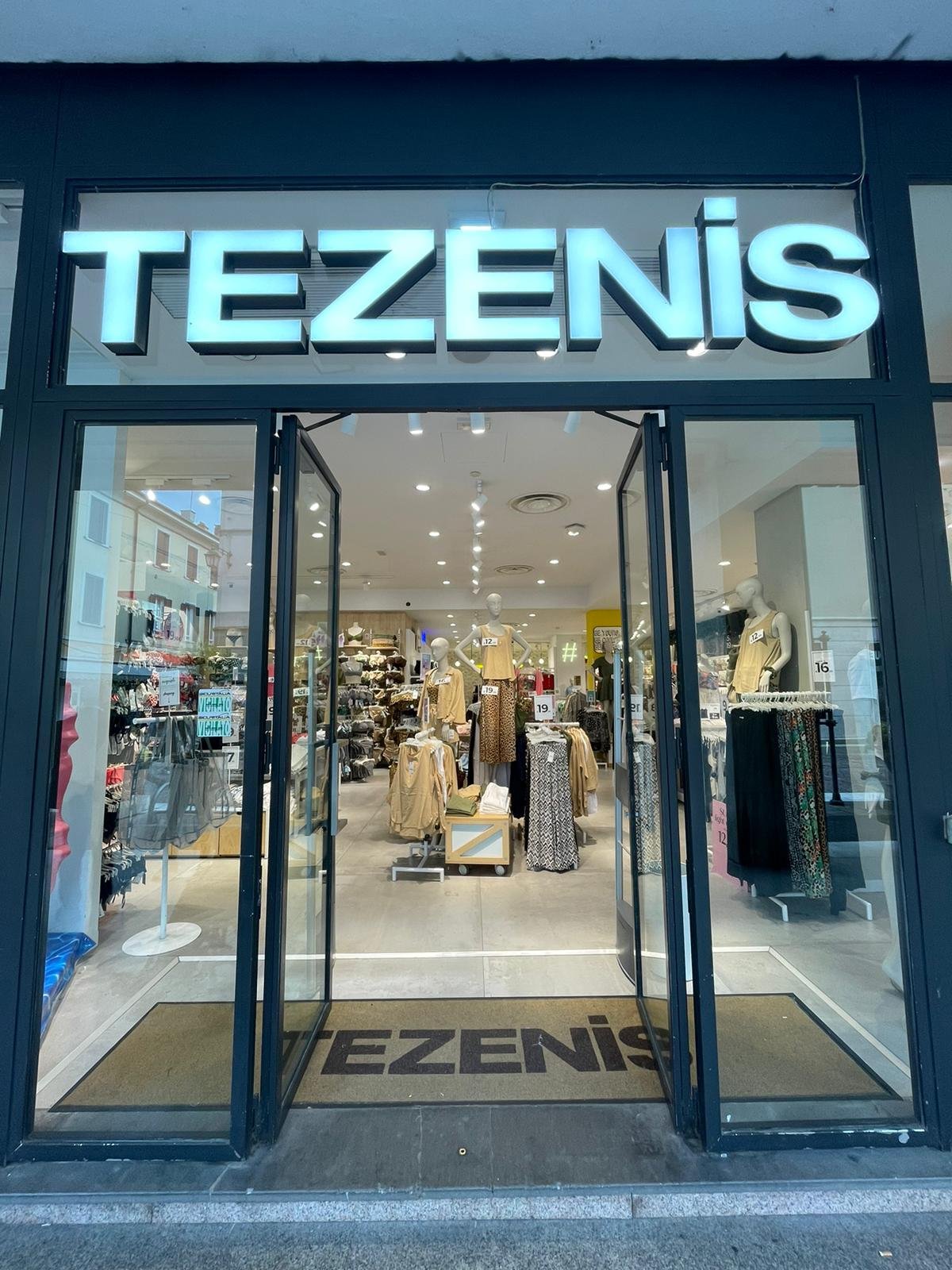 Outlet tezenis outlet