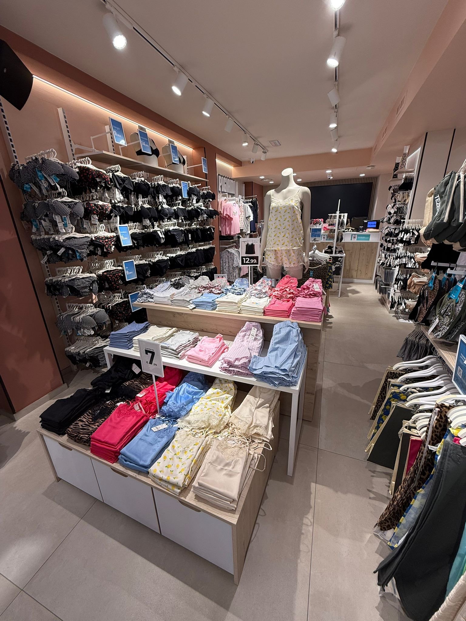 Tezenis VIAREGGIO VIALE MARGHERITA 63