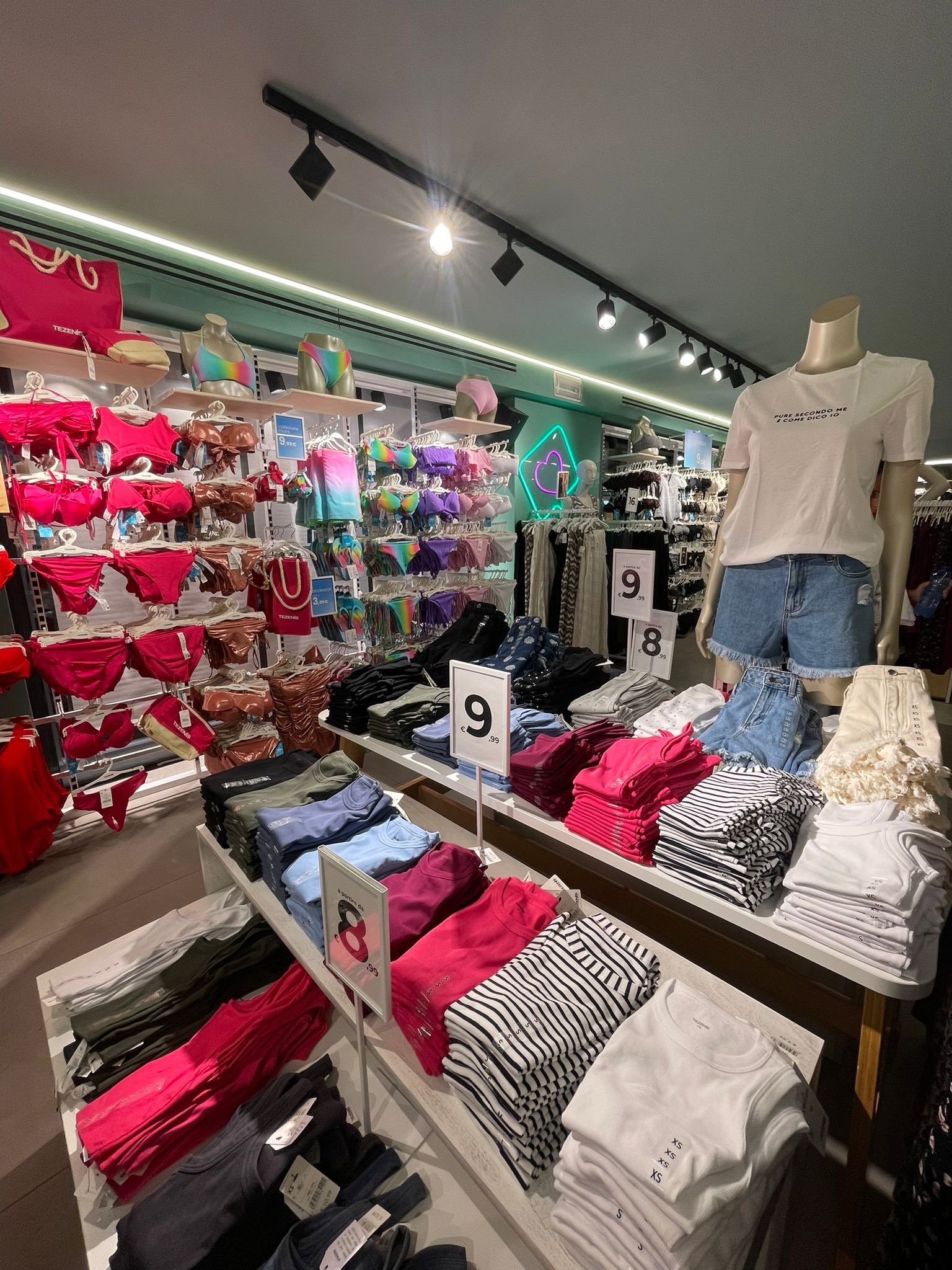 Tezenis FORTE DEI MARMI VIA PASCOLI