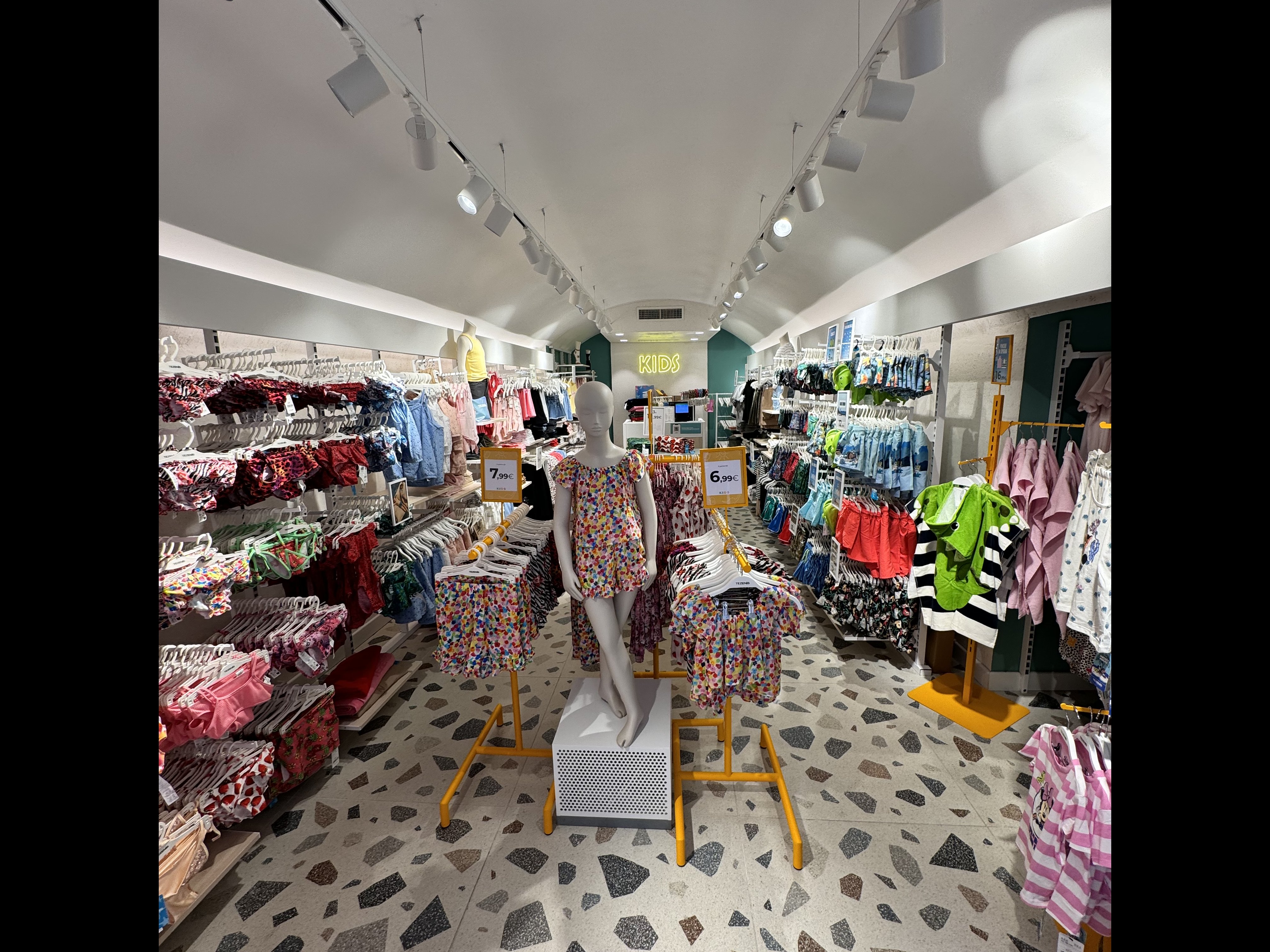 Tezenis ALGHERO VIA CARLO ALBERTO 66 KIDS