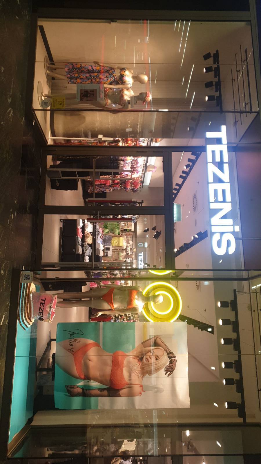 Tezenis WIEN SC HAUPTBAHNHOF