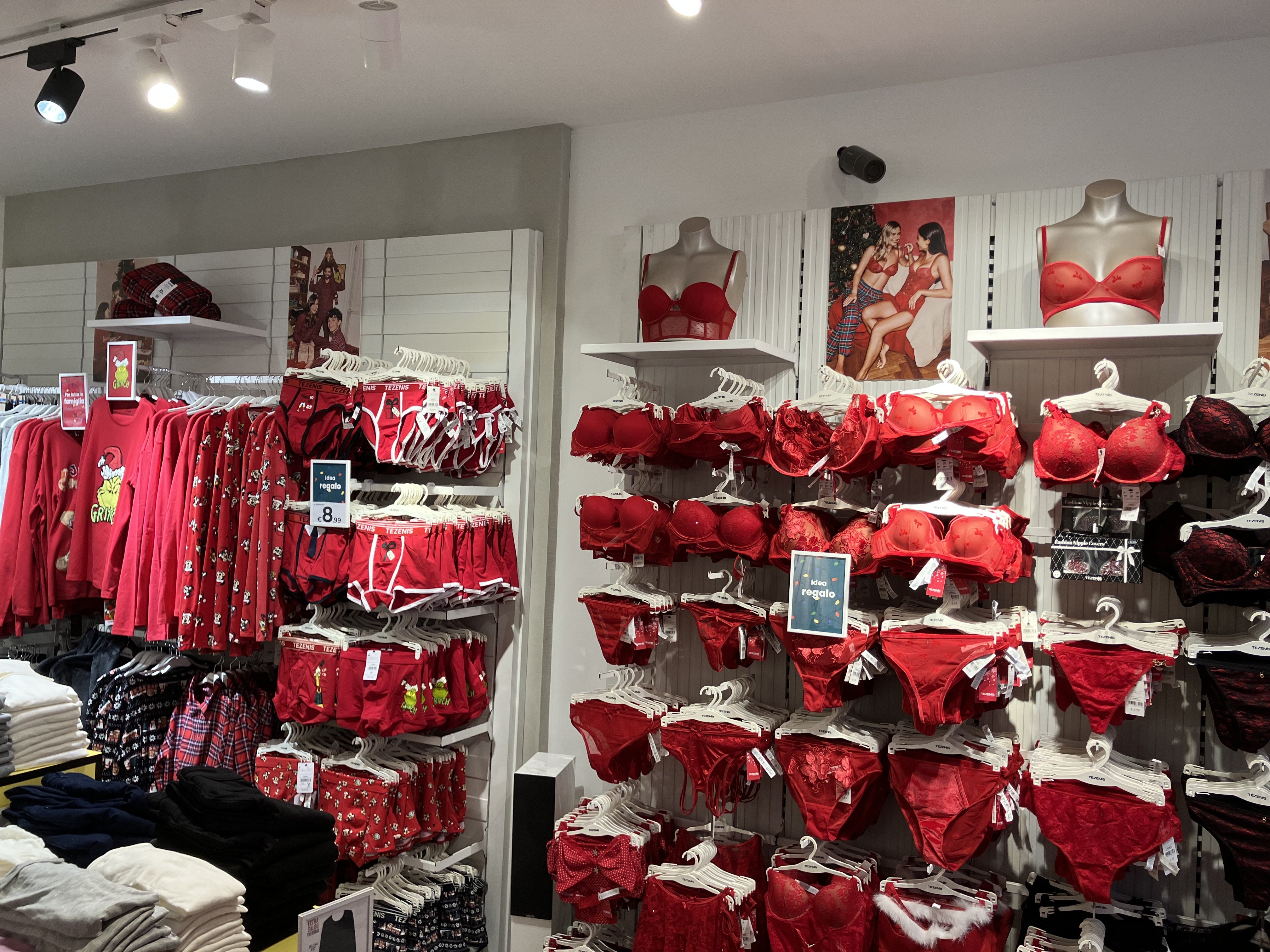 Tezenis FIRENZE VIA GIOBERTI 154 ROSSO