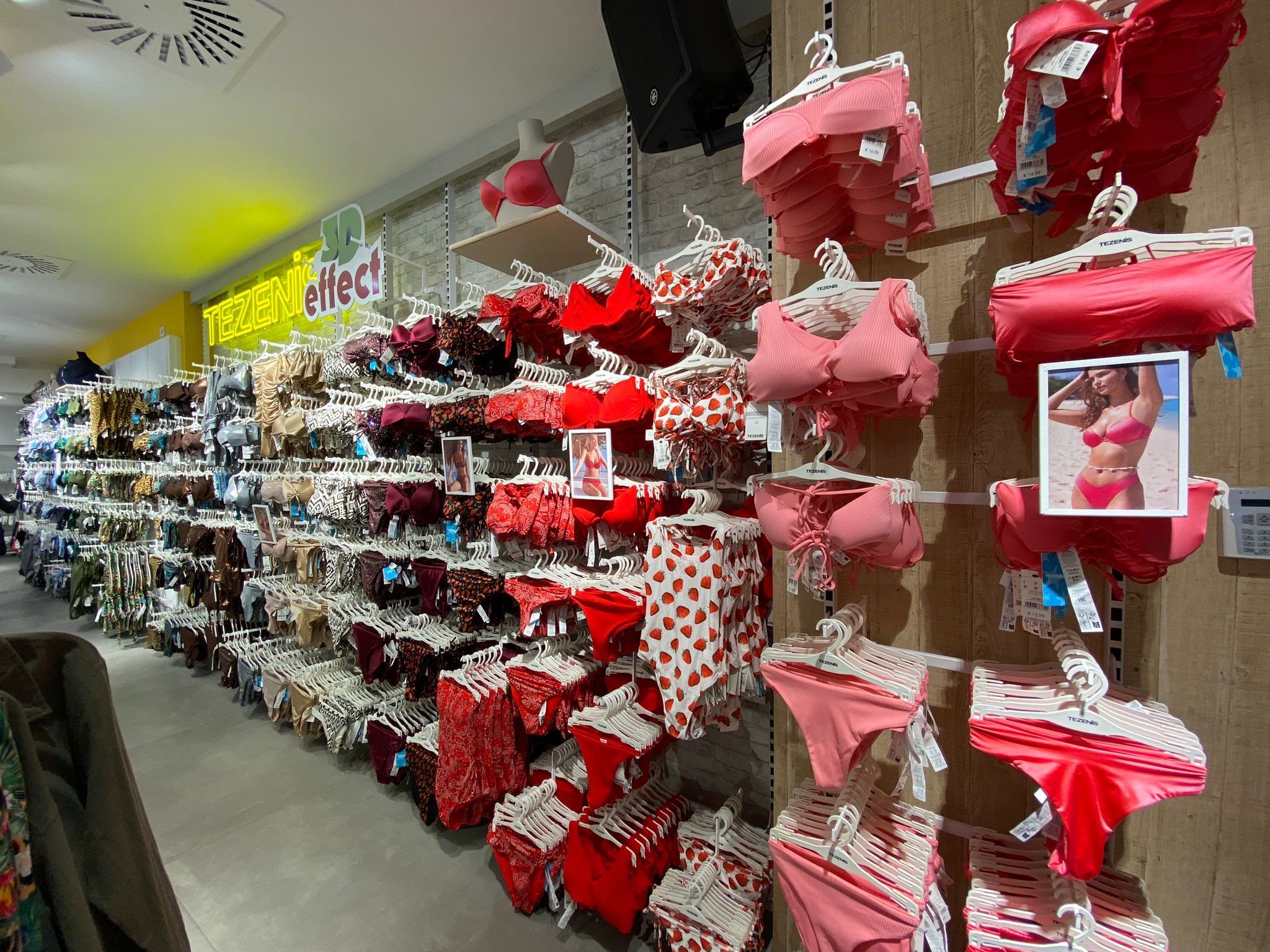 Negozio intimo e abbigliamento SAN MARINO VIA TRE SETTEMBRE 17 Tezenis