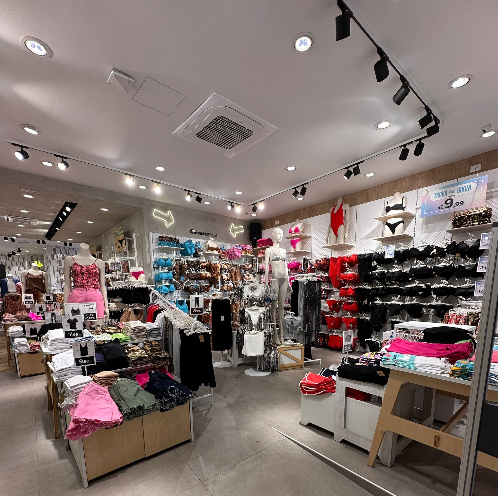 Negozio intimo e abbigliamento Alessandria Corso Roma n. 27-29 | Tezenis