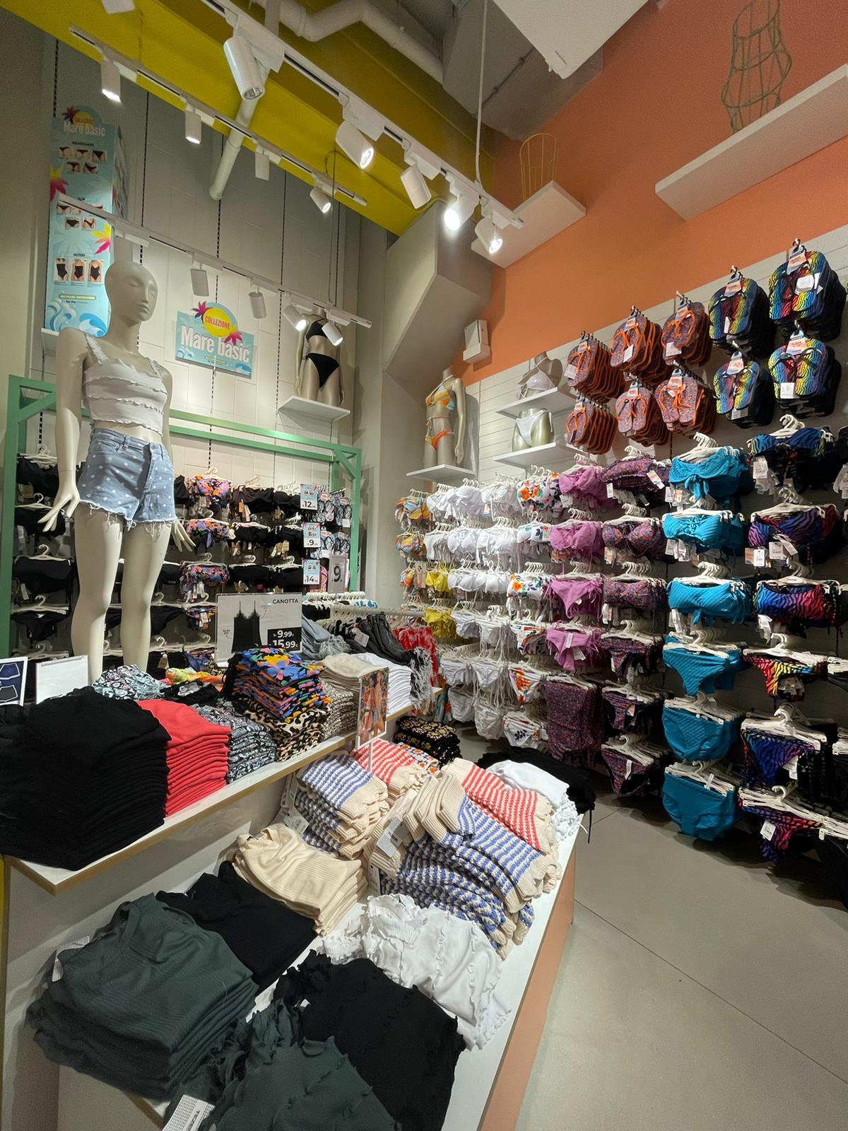 Negozio intimo e abbigliamento Roma-Lunghezza Via Collatina,Km.12,800  858-Unita' 53 | Tezenis