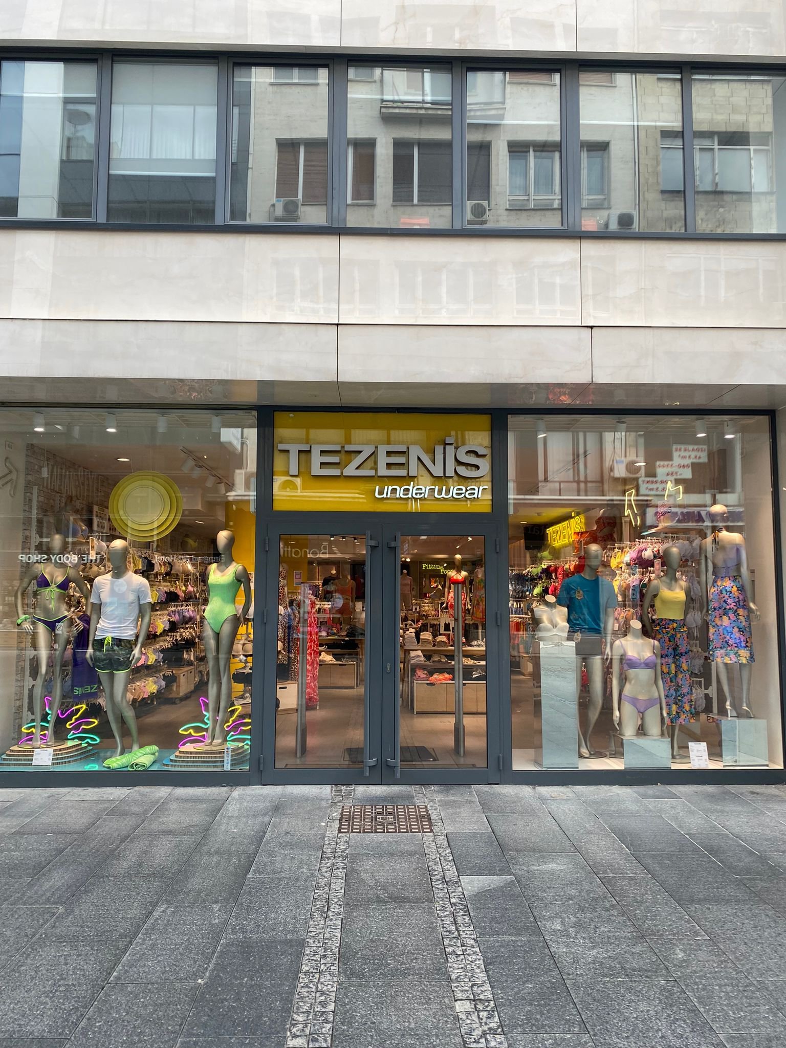 Tezenis BEOGRAD KNEZ MIHAILA 22