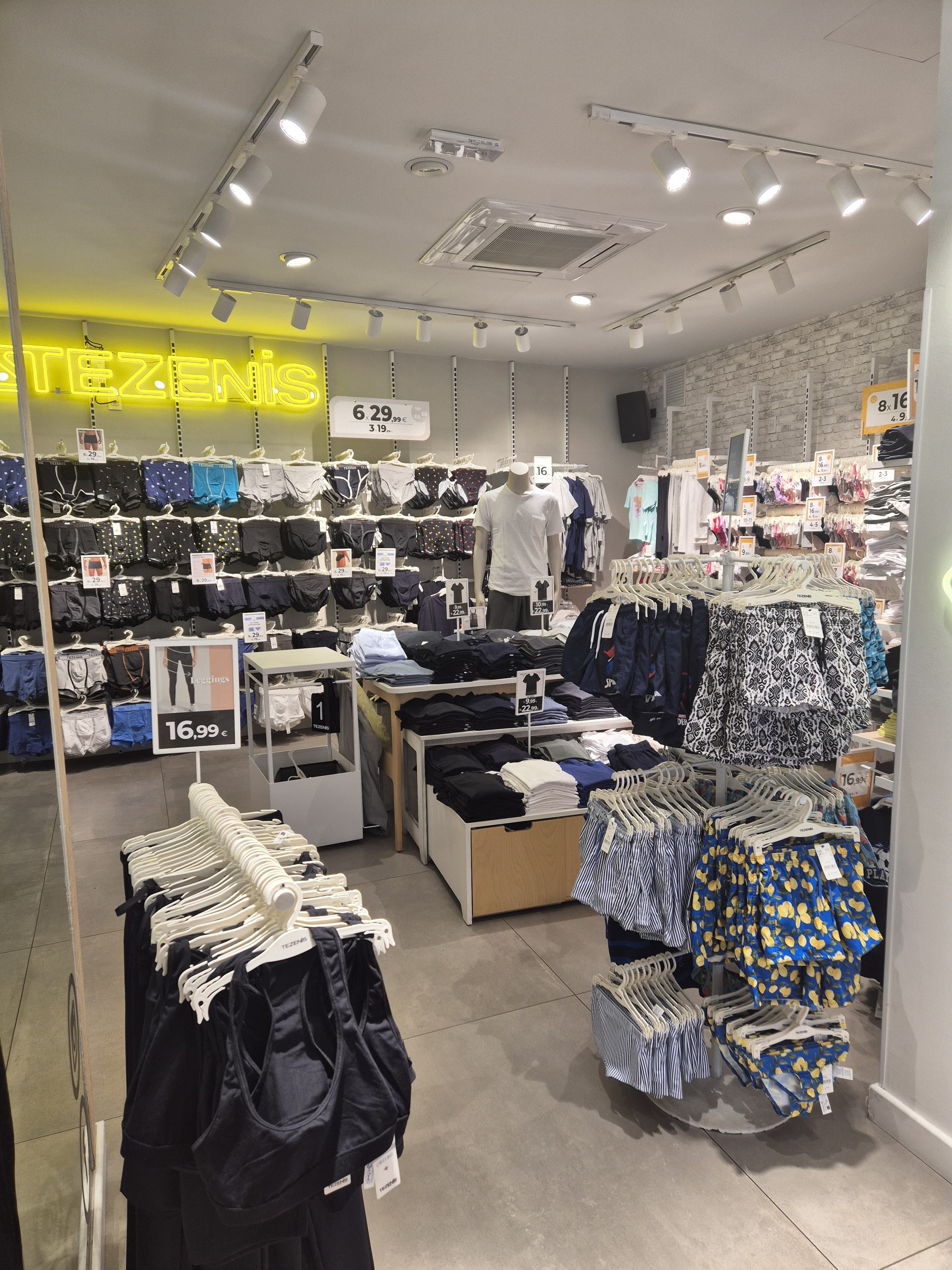 Tezenis PIOMBINO CORSO ITALIA 38