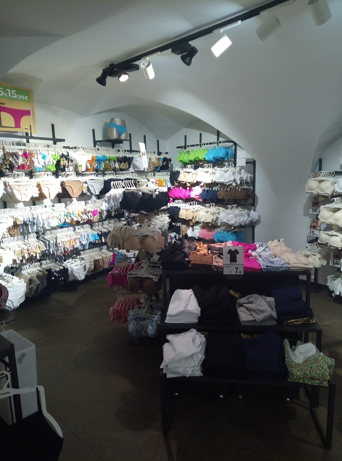 Tezenis BRESSANONE VIA MERCATO VECCHIO