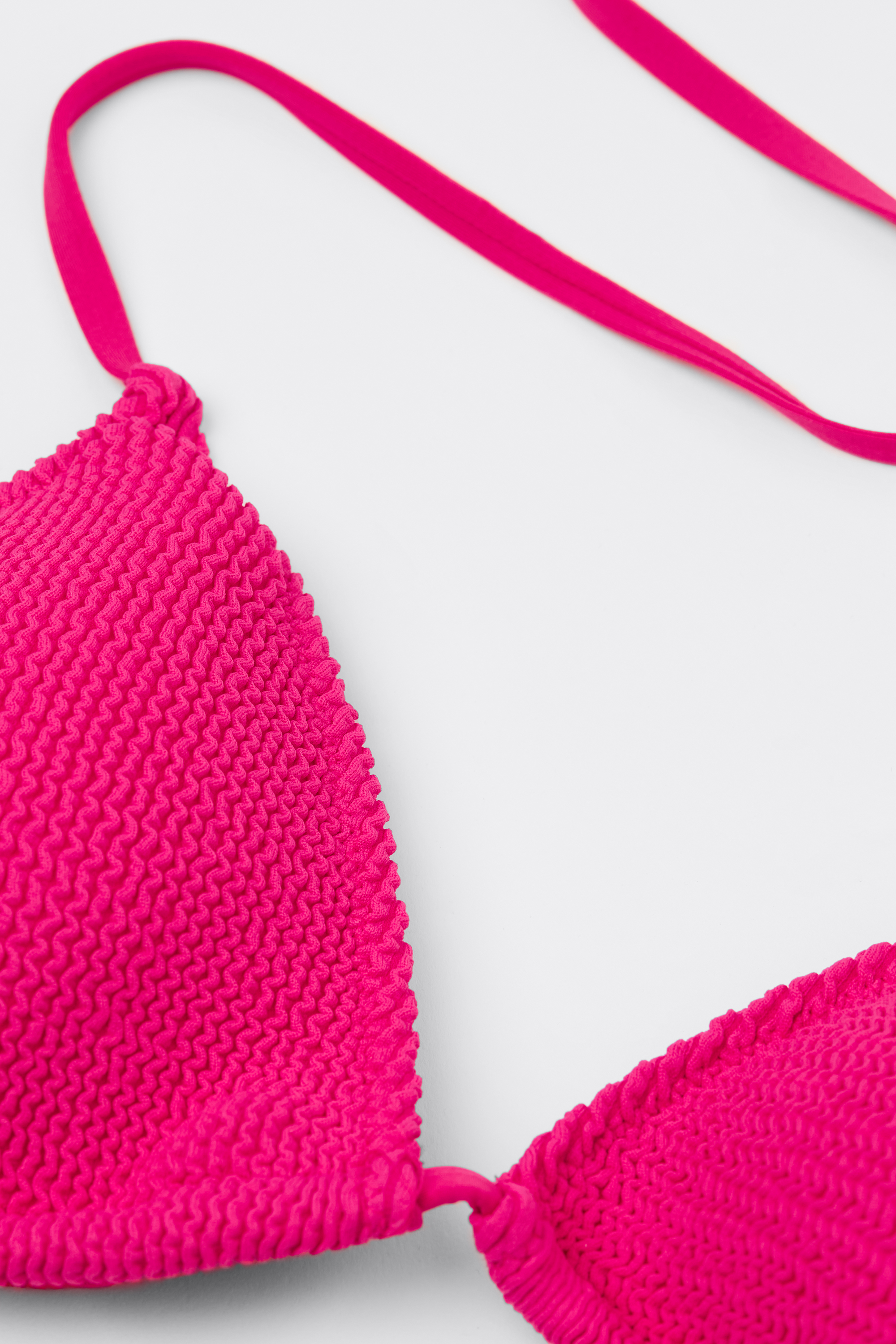 Loop Wavy Triangle Bikini Top with Removable Padding