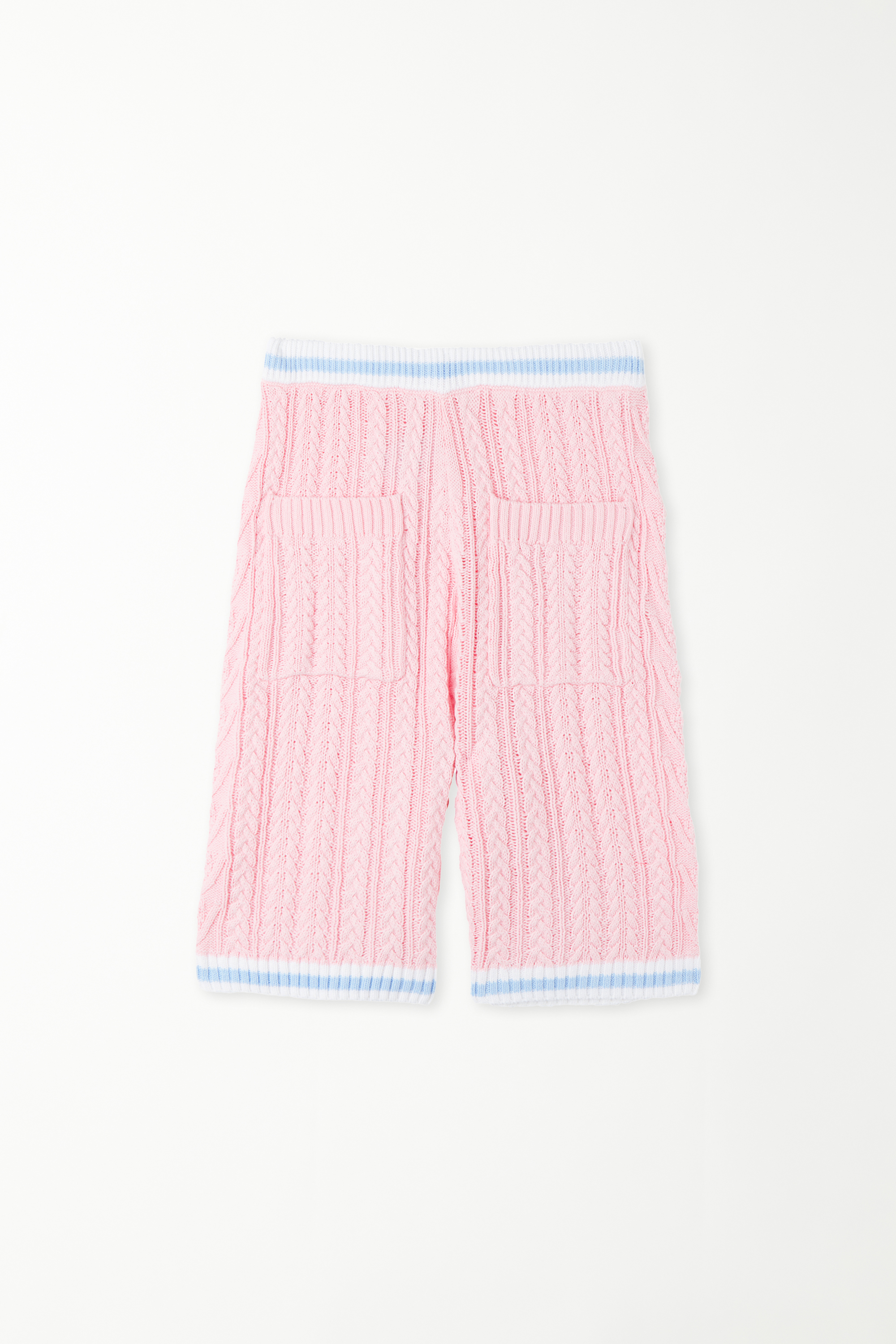 Fully Fashioned Cable-Knit Fabric Shorts with Pockets