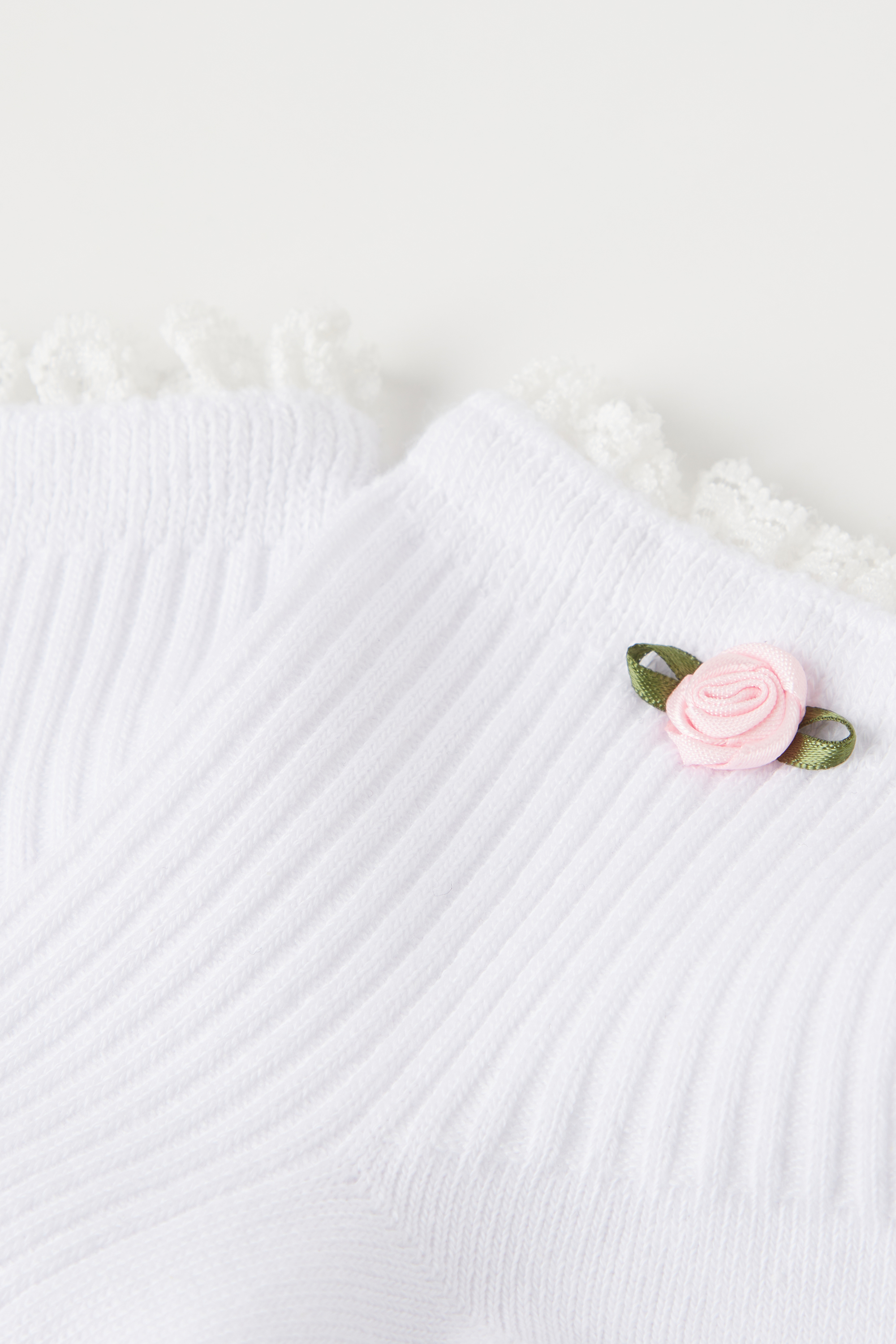 Ribbed Crew Socks with Small Rose Appliqué
