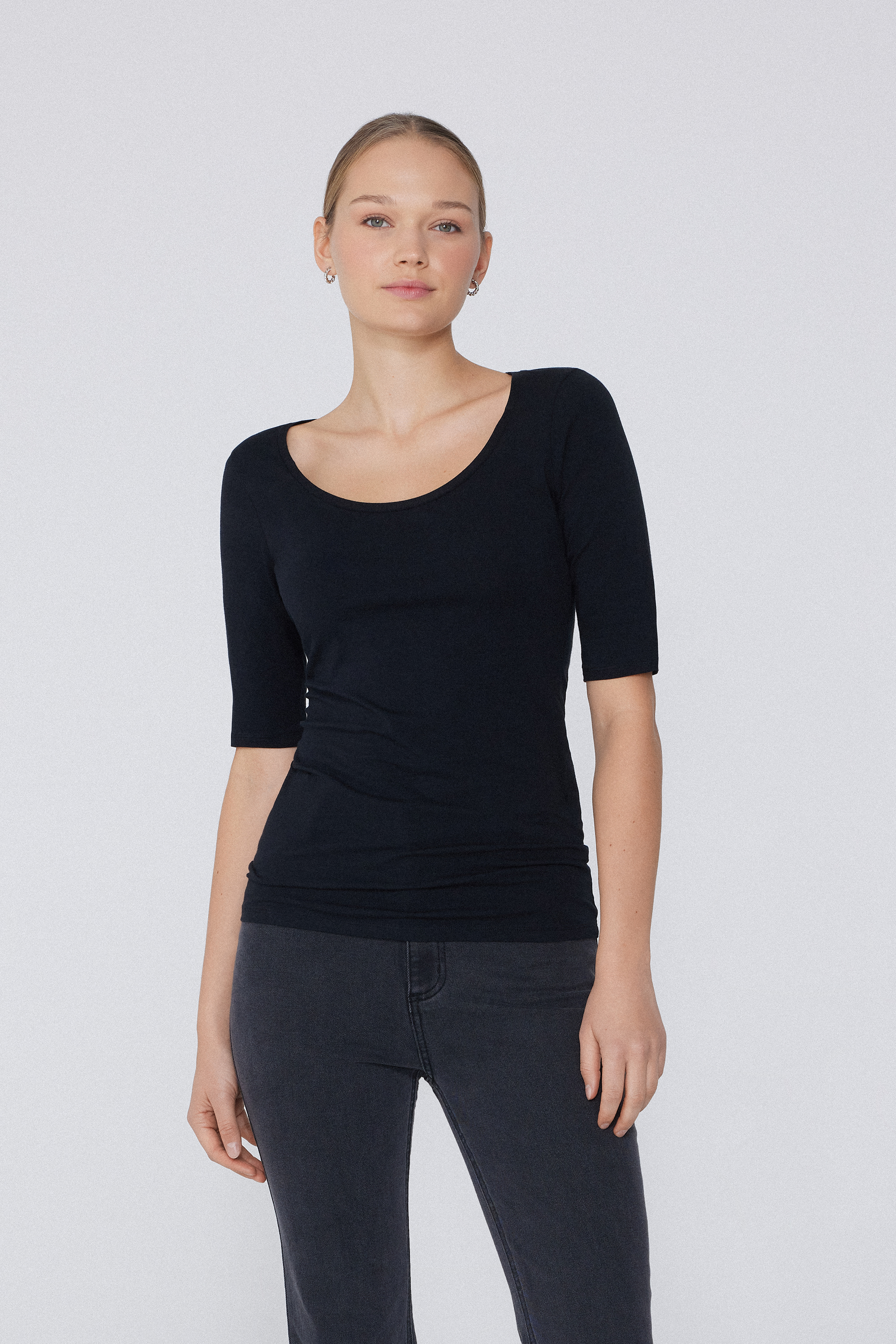 Short-Sleeve Scoop-Neck Top in Cotton