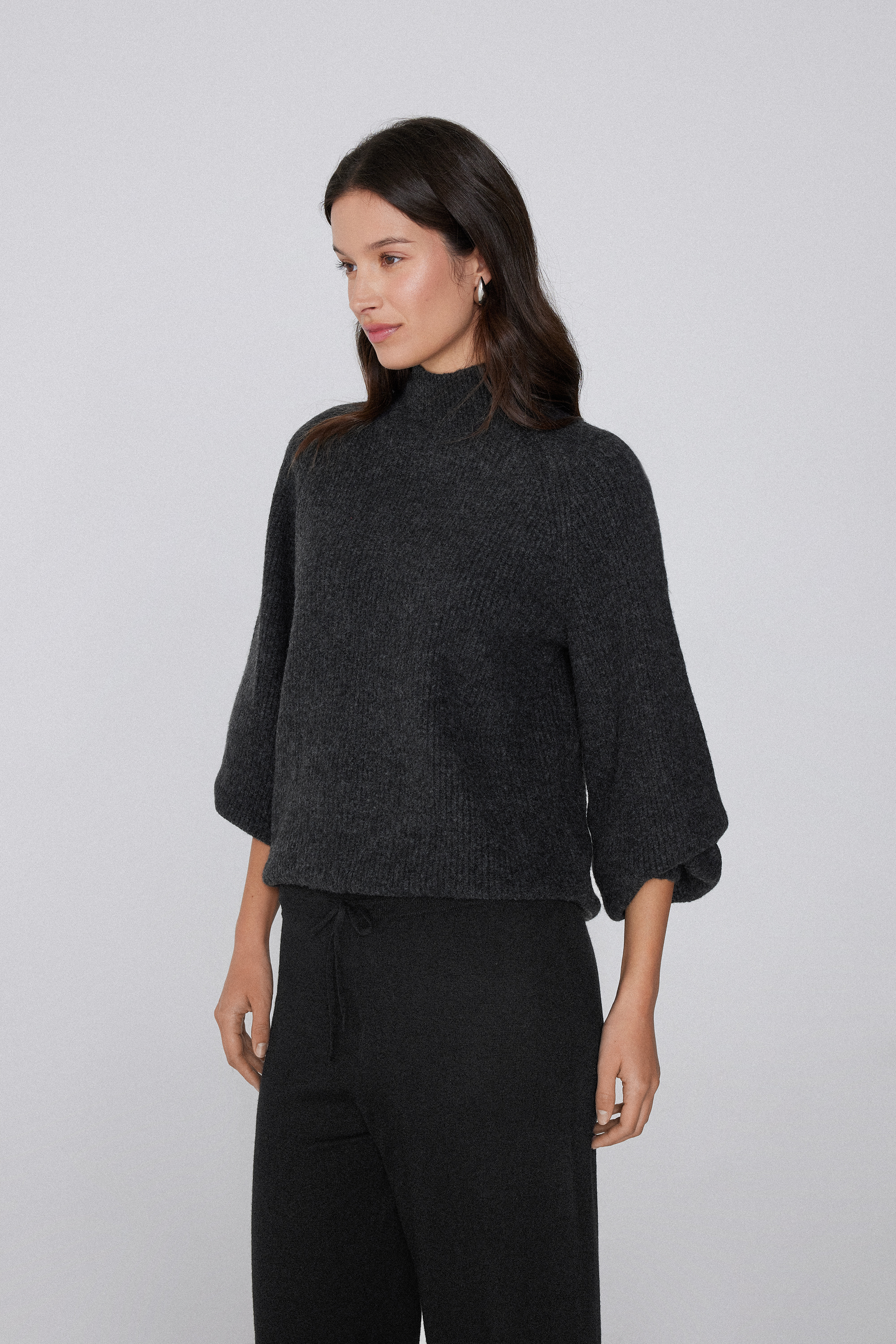 Maglione Maniche Lunghe a Costine Collo Cratere