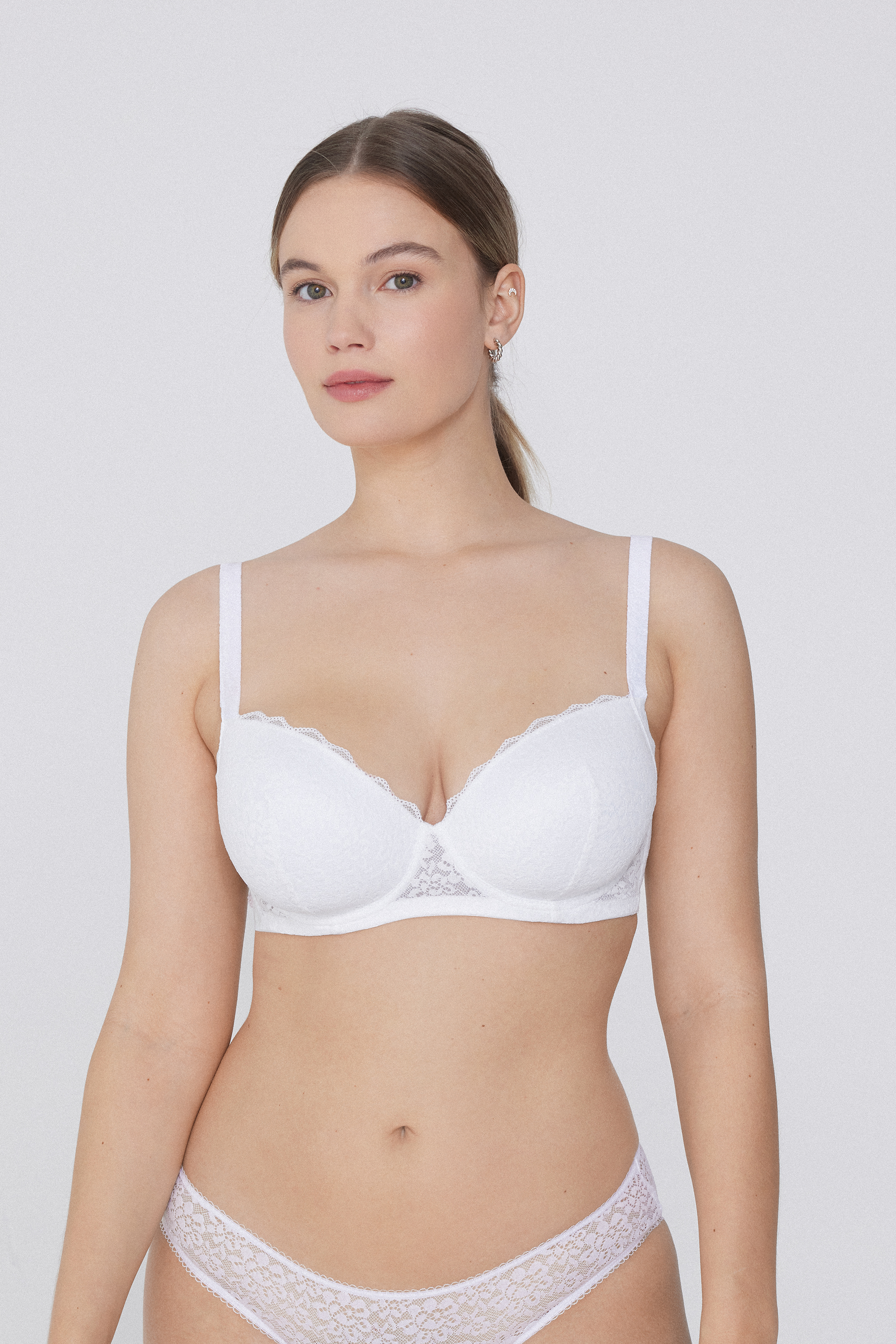Wien Recycled Lace Slightly Padded Balconette Bra