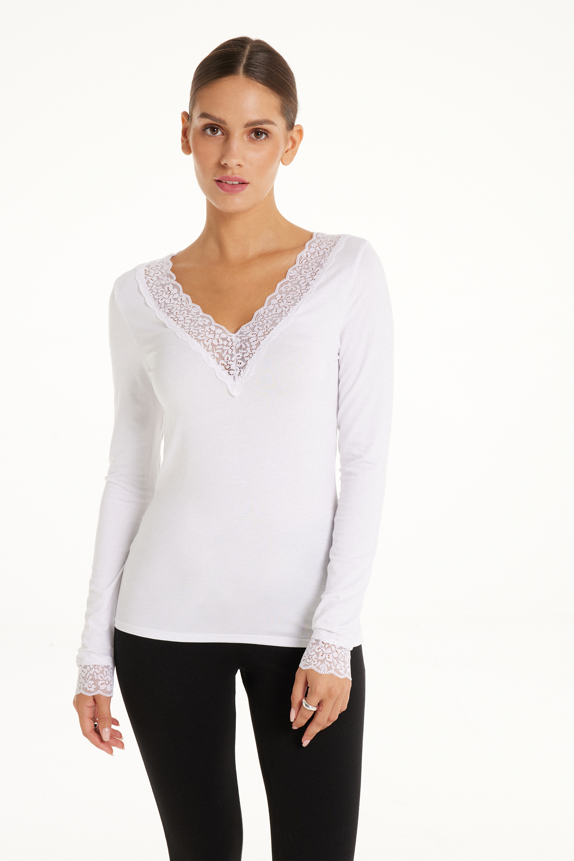 Long Sleeve V-Neck Top in Viscose and Lace