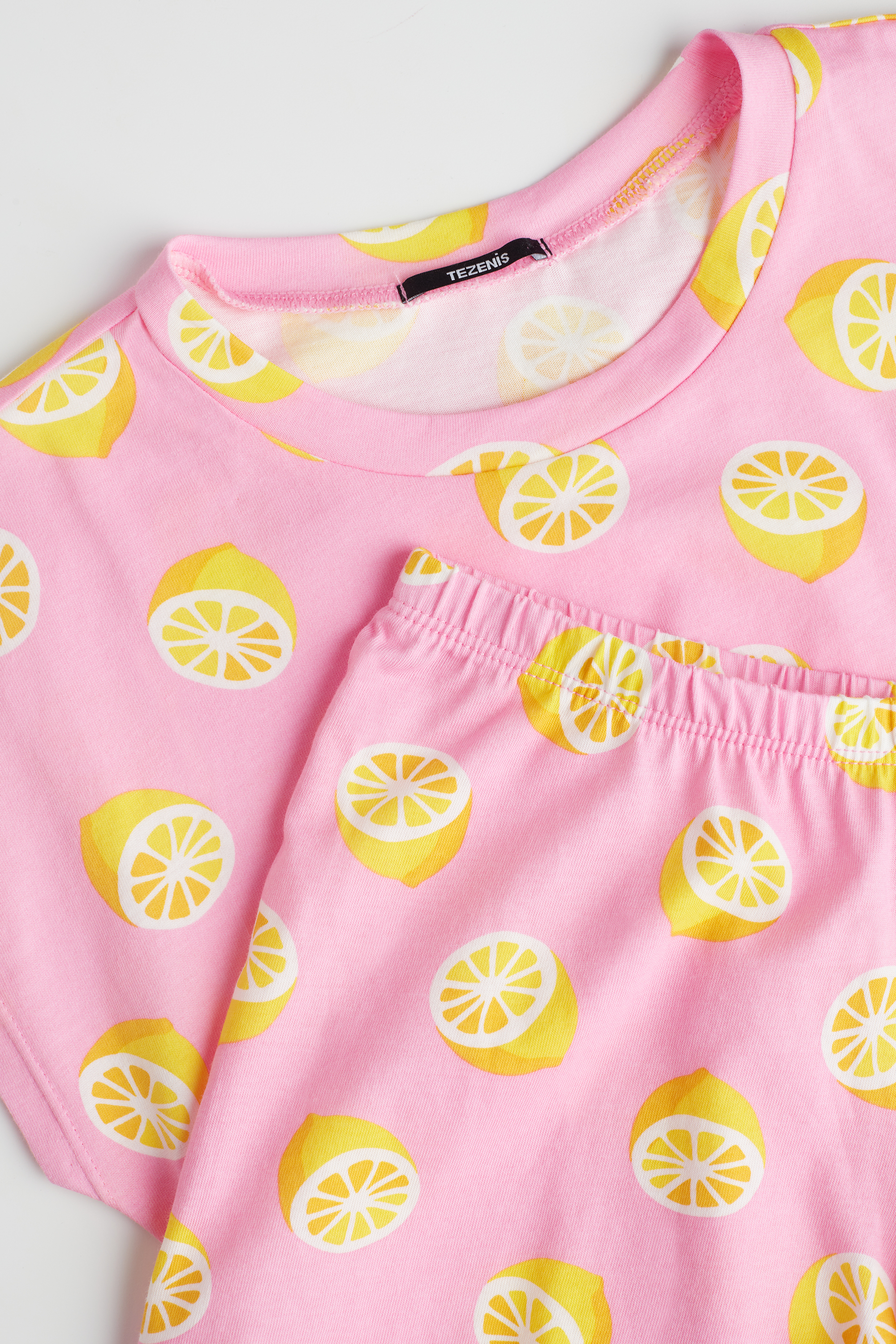 Kurzer Mädchenpyjama aus Baumwolle mit Zitronenprint