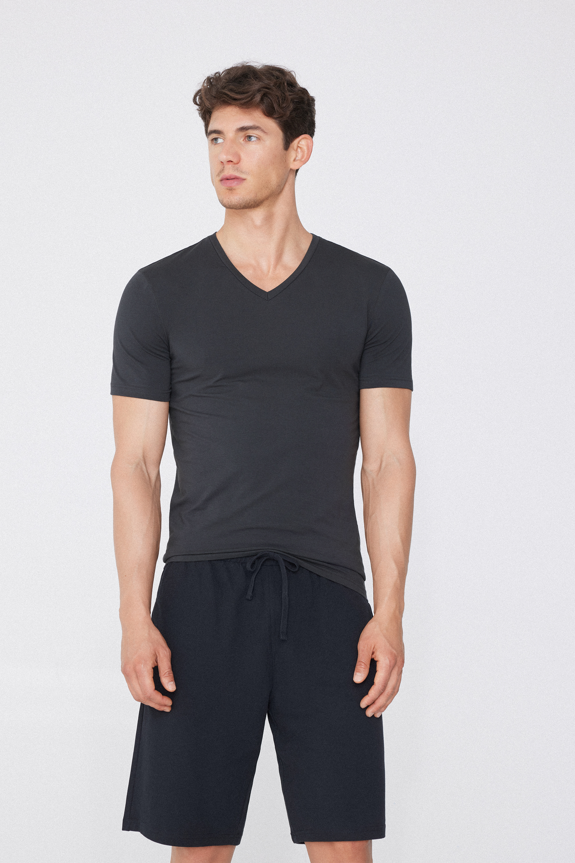 T-shirt com Decote em V em Algodão Elástico