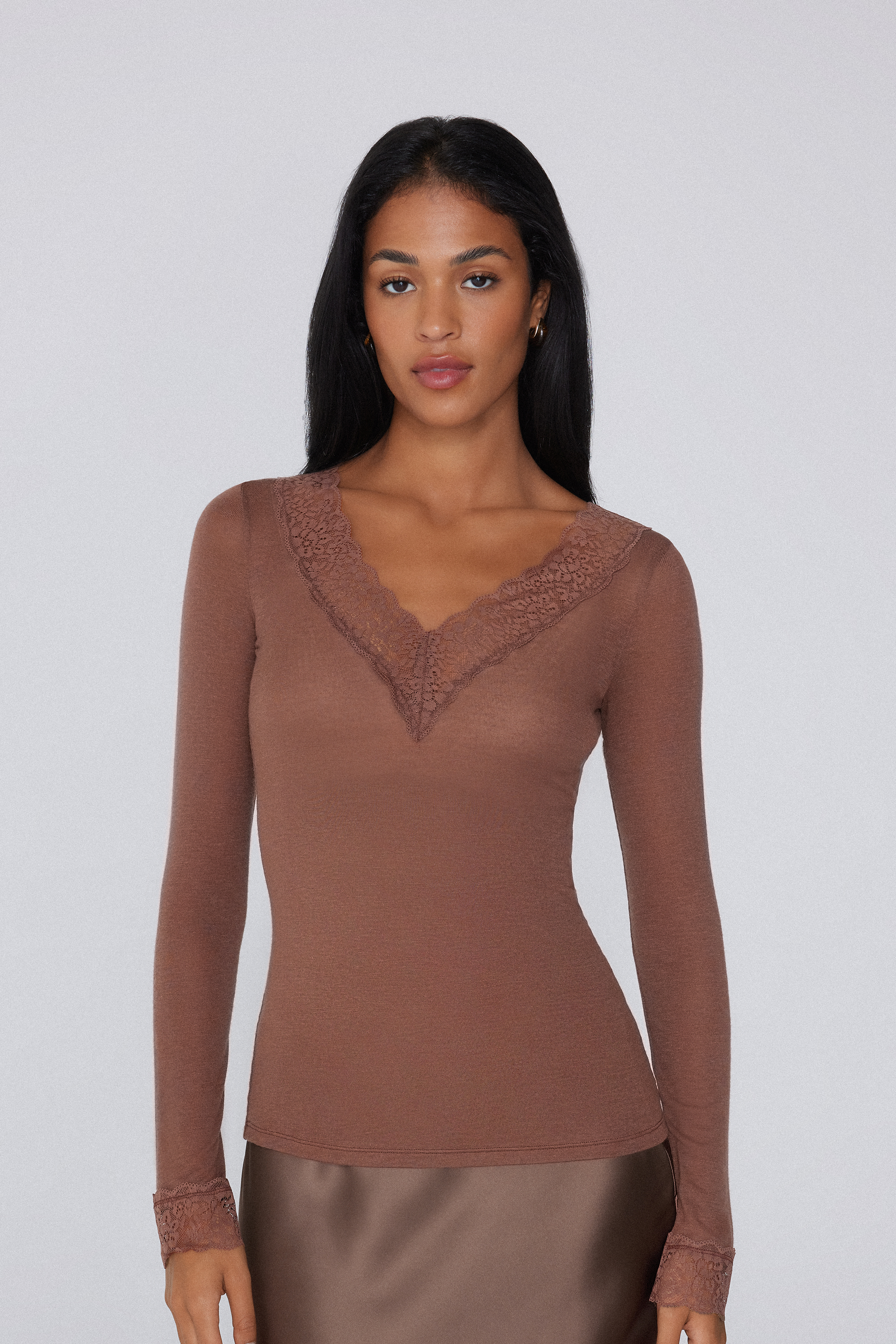 Long-Sleeved Lace/Merino Wool Top with V-Neck - Tezenis