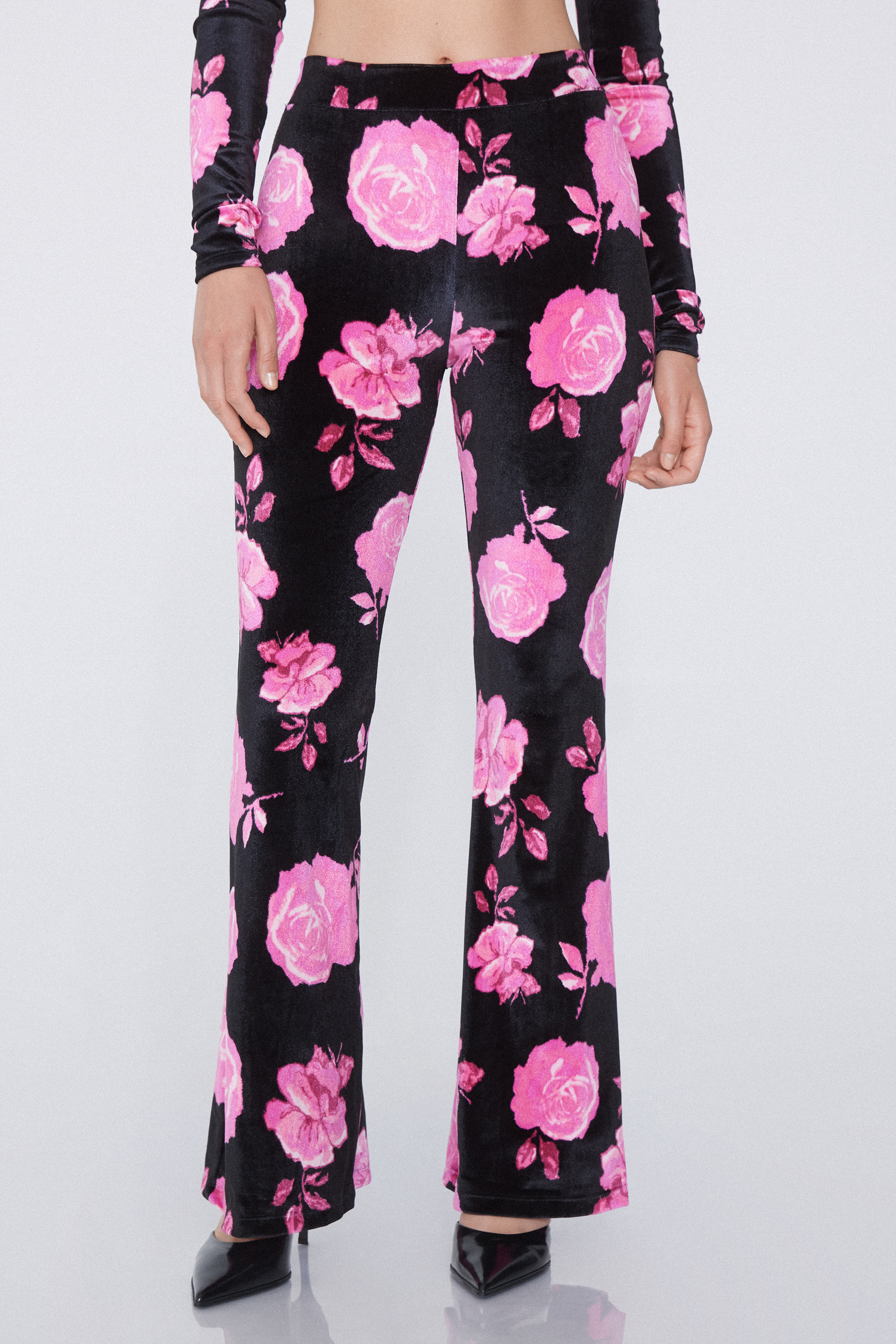 リミフゥ　タックフレアパンツ　DOUBLE SATIN TACK FLARE DOUBLE SATIN TACK FLARE PANTS – THE SHOP YOHJI YAMAMOTO