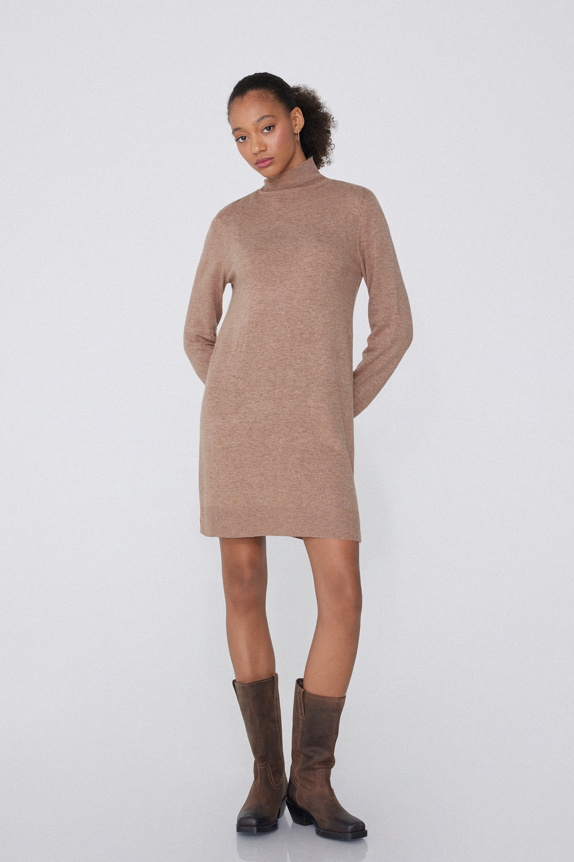 Vestido Gola Alta com Lã