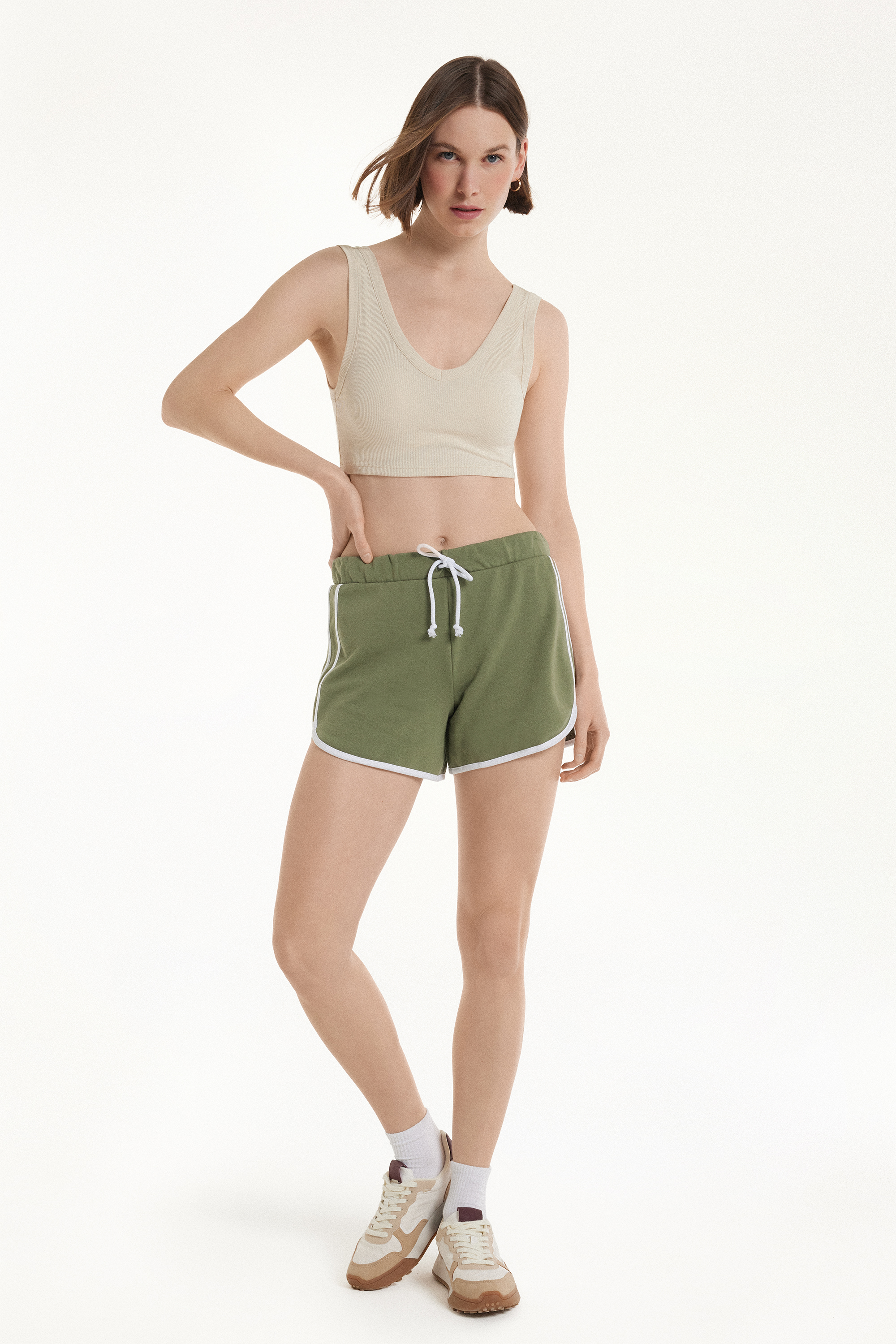 Fleece Shorts with Piping